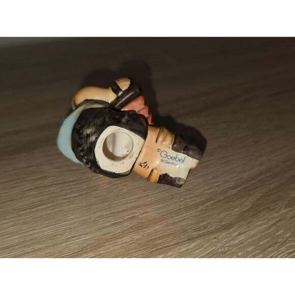 Goebel Hummel #390 TMK6 “Boy With Accordion” W Germany Figurine - Picture 7 of 7